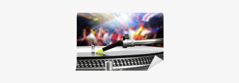 Dj Turntable With Vinyl Record In The Dance Club Wall - Turntable In Club, transparent png download
