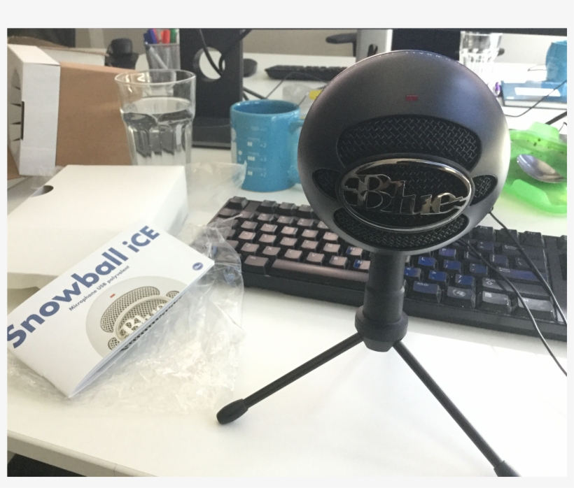 Blue Snowball Ice Microphone For Around 60eur - Outdoor Grill Rack & Topper, transparent png download