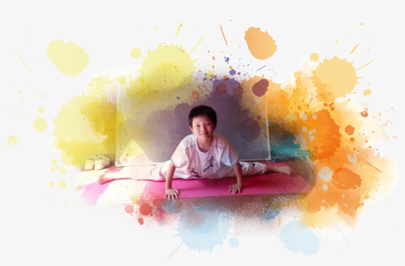 Xiaowen Is Holding On To Her Golden Opportunity By - Sitting, transparent png download