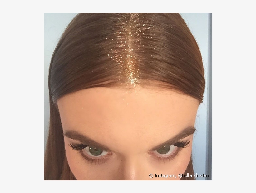 A Atriz Holland Roden Apostou Na Tendência De Glitter - Holland Roden Penteados Tranca, transparent png download