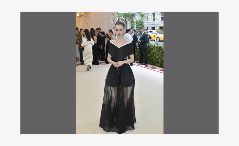 Met Gala 2018 Red Carpet Look - Met Gala 2018 Lily Collins, transparent png download
