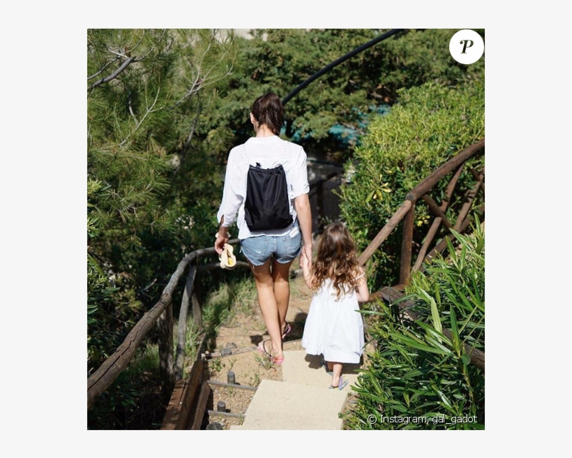 Gal Gadot Et Sa Fille Alma - Gal Gadot Pregnant Instagram, transparent png download