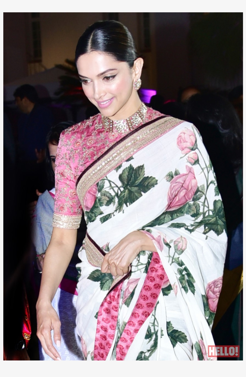 Deepikapadukne Pulled Off A Traditional Saree With - Deepika Padukone In Saree, transparent png download