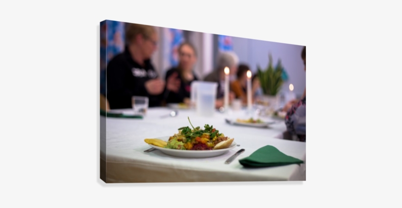 People Eating Vegan Food At A Cooking Class Canvas - Side Dish, transparent png download