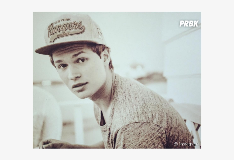 Ansel Elgort Também Está Investindo Na Vida De Dj - Ansel Elgort, transparent png download