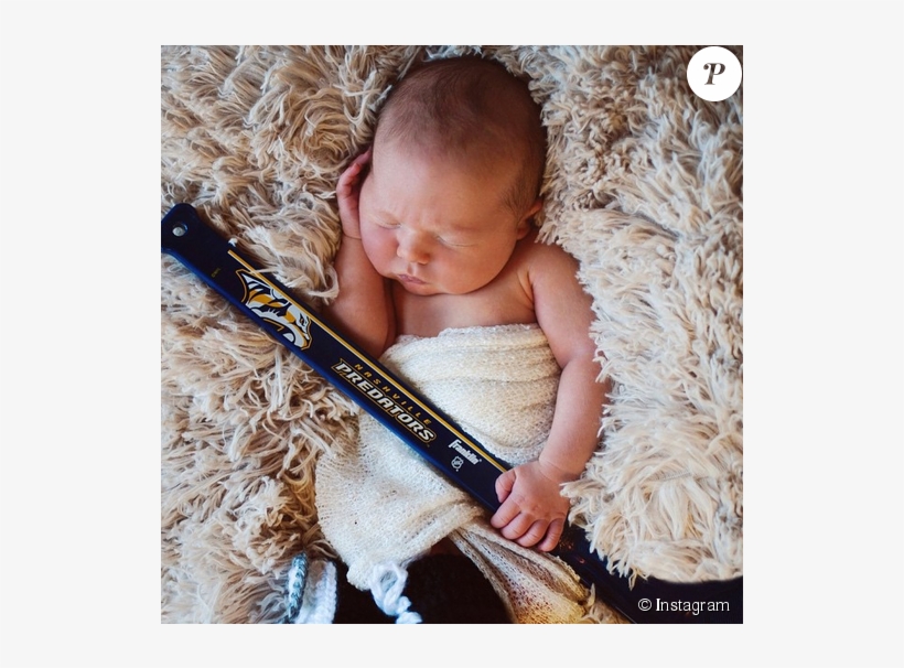 Carrie Underwood A Posté Une Photo De Son Fils Sur - Carrie Underwood Baby Born, transparent png download