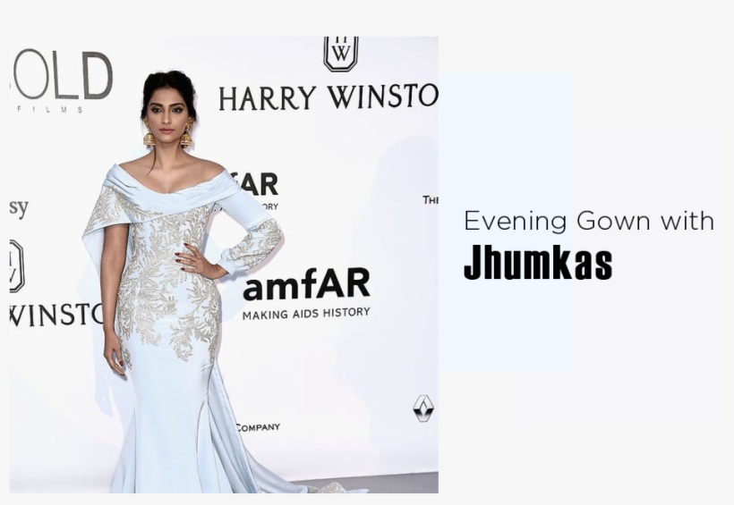 A Classy Evening Gown In A Rich Solid Colour With Heavy - New York Gala Lindsay Lohan, transparent png download
