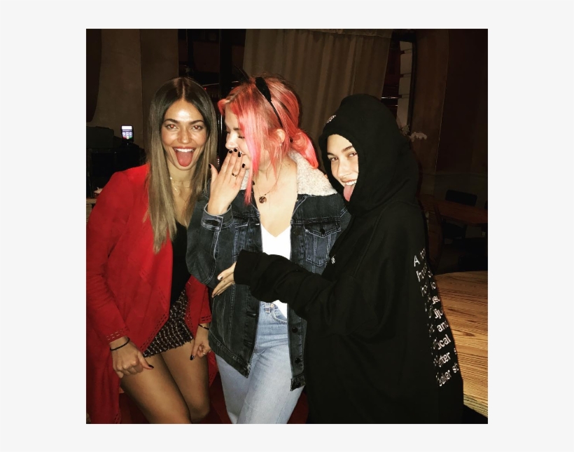 Ashley Benson S'est Teint Les Cheveux En Rose Pour - Birthday, transparent png download