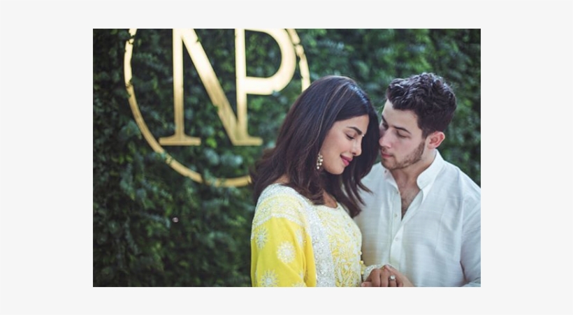 Nick Jonas Et Priyanka Chopra Amoureux Et Fiancés À - Nick Jonas Suami Priyanka Chopra, transparent png download