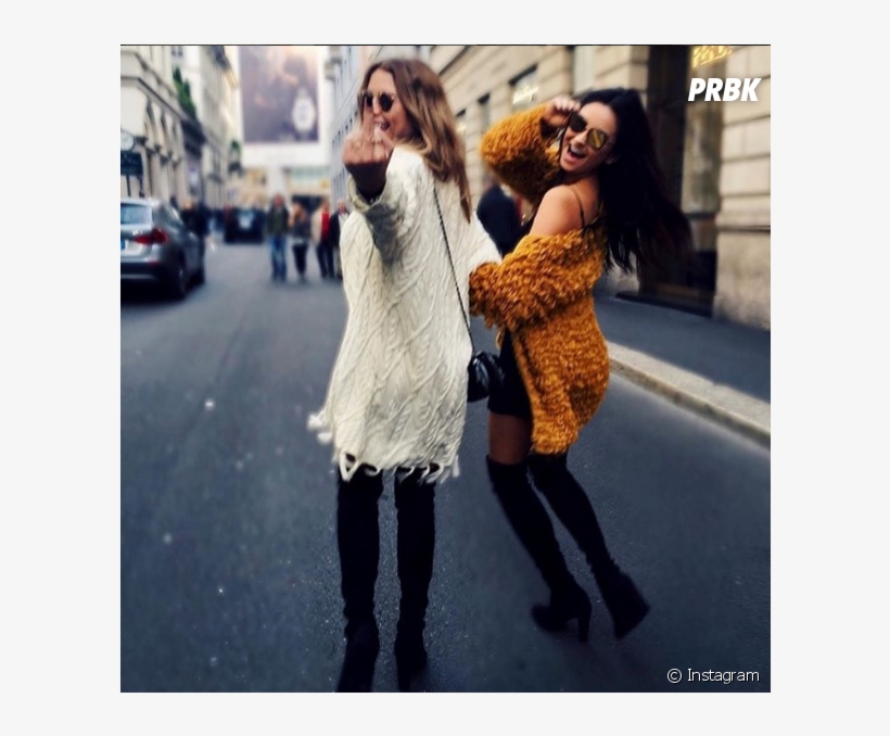 Aniversário De Ashley Benson, De &quot - Ashley Benson And Shay Mitchell Italy, transparent png download