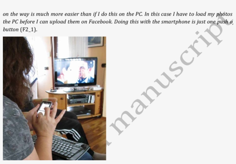 Checking Emails While Watching Tv Together With Other - Output Device, transparent png download