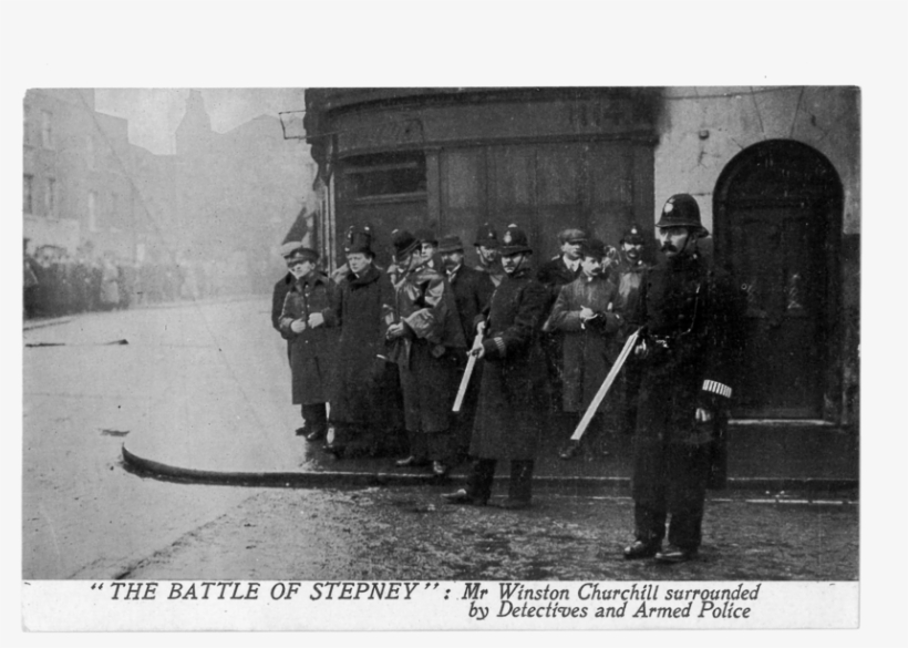 Mr Winston Churchill Surrounded By Detectives And Armed - Siege Of Sidney Street, transparent png download