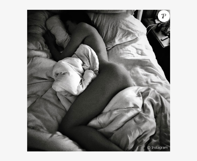 Jenna Dewan Entièrement Nue Au Lit Sur Une Photo Publiée - Jenna Dewan Sleeping, transparent png download