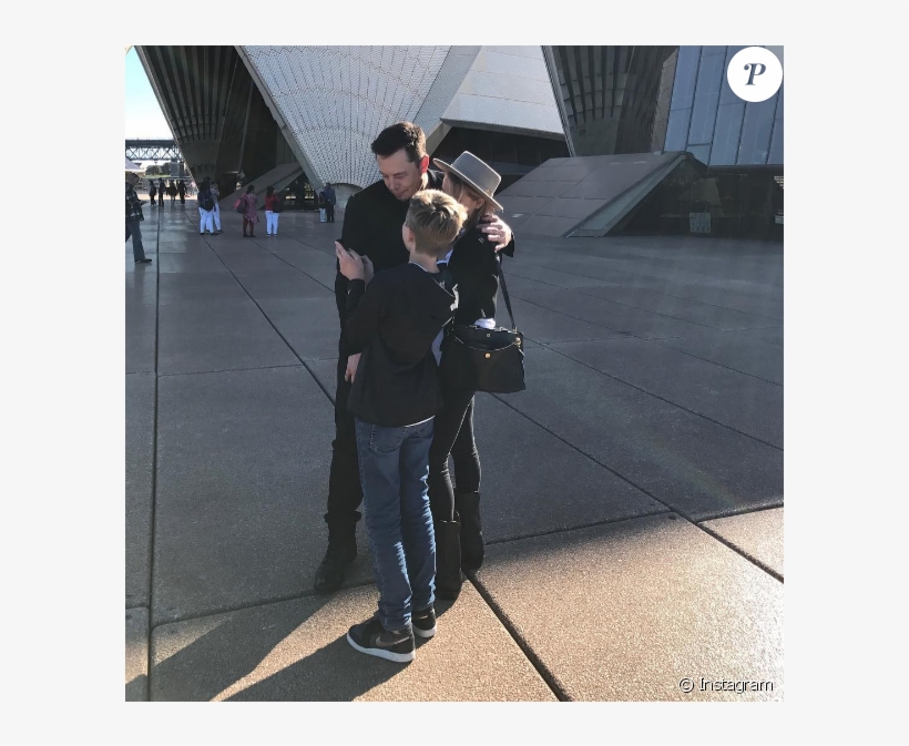 Elon Musk Et Amber Heard Avec L'un Des Fils Du Milliardaire - Elon Musk And Amber Heard In Sydney, transparent png download
