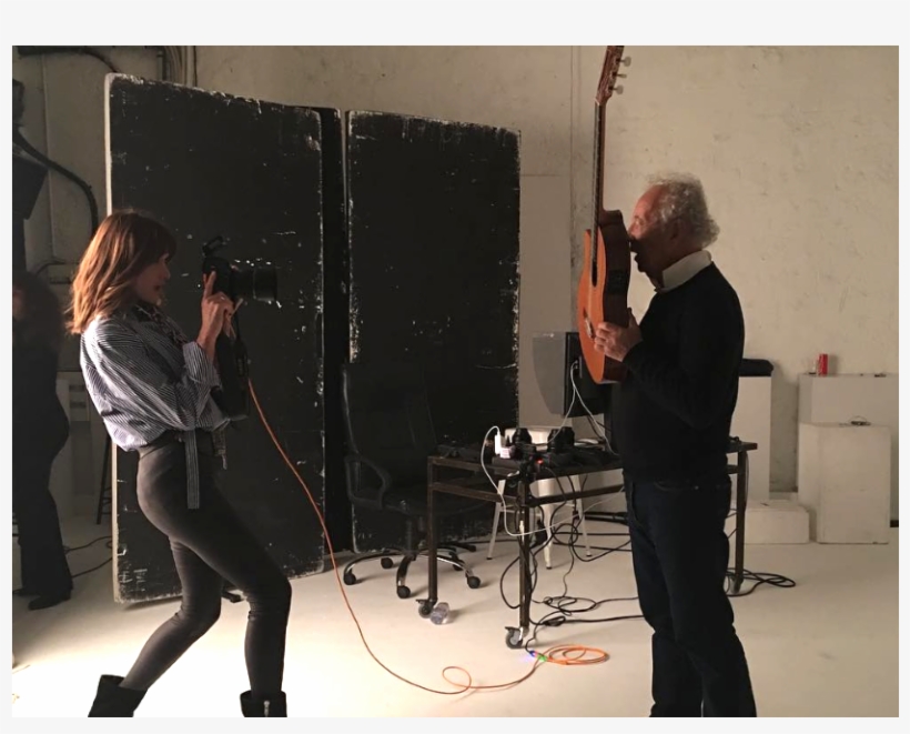 Carla Bruni Unveils A Dream Silhouette In Shooting - Stage, transparent png download