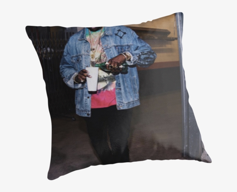 2 Chainz Pouring Dirty Sprite Actavis Prometh With - Cushion, transparent png download