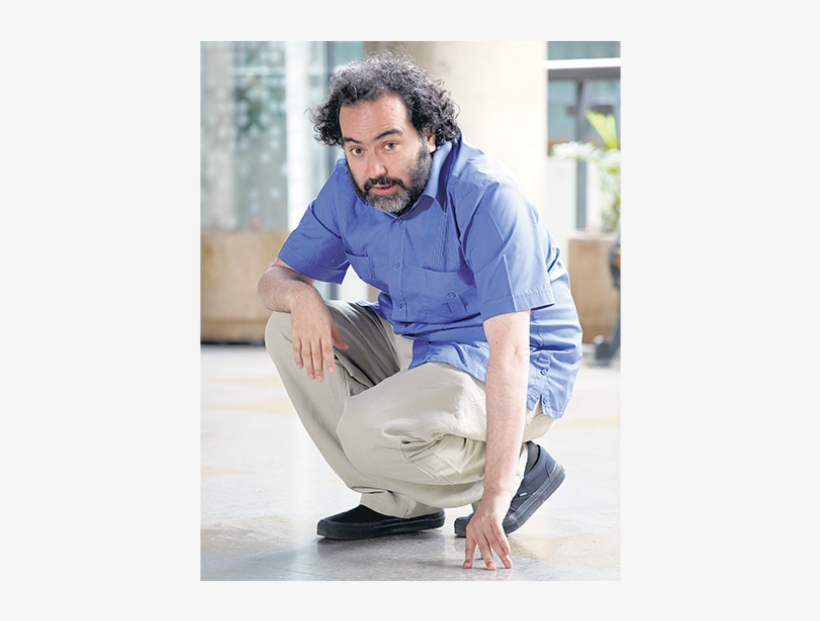 Gumucio Acaba De Publicar Una Biografía Notable Sobre - Sitting, transparent png download