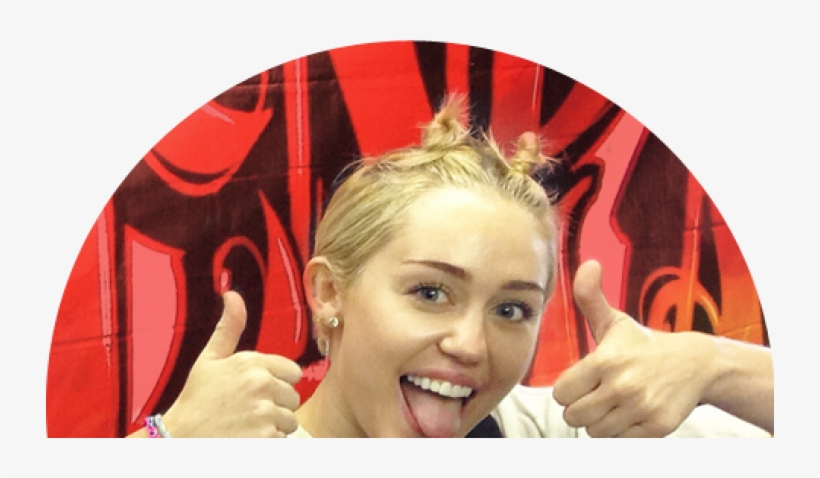 Last Week At The Vmas, Miley Cyrus Sent Up 22 Year - Miley Cyrus, transparent png download