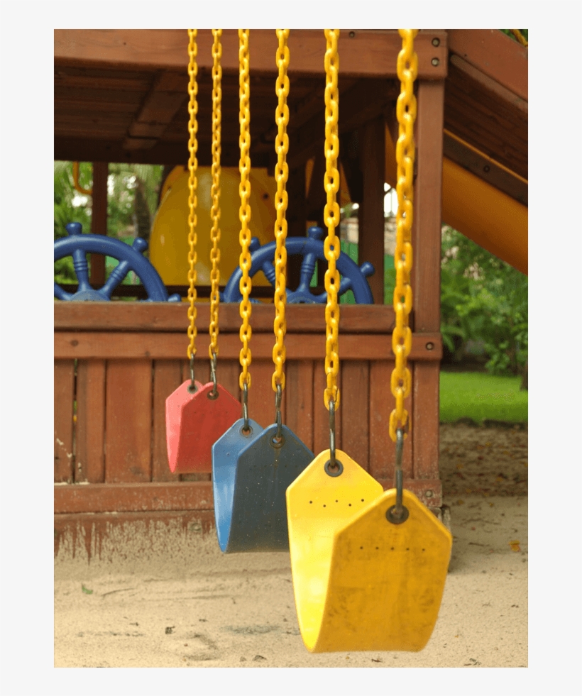 Child Playing With Water In Kiddozone Pool At Oasis - Handbag, transparent png download
