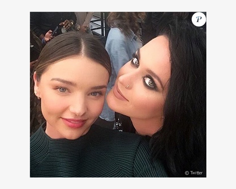 Miranda Kerr Et Katy Perry Prenent La Pose Ensemble - Di Orlando Bloom Con Katy Perry, transparent png download
