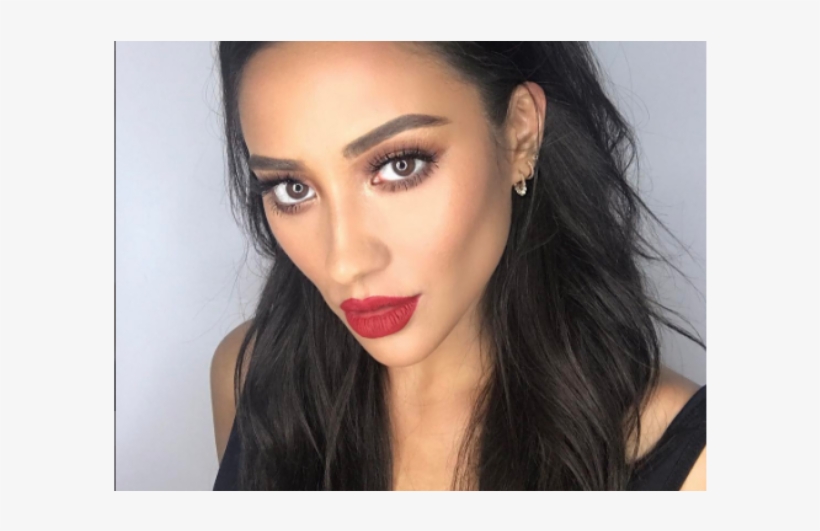 Shay Mitchell, De "pretty Little Liars\ - Shay Mitchell Red Lips, transparent png download