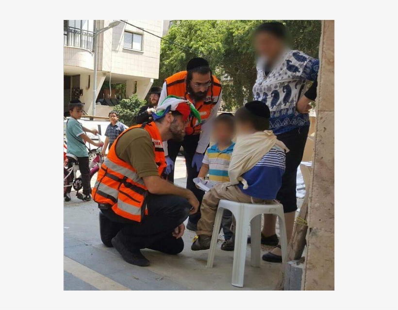 Medic Dons Clown Costume To Treat Israeli Boy Hit By - Toddler, transparent png download