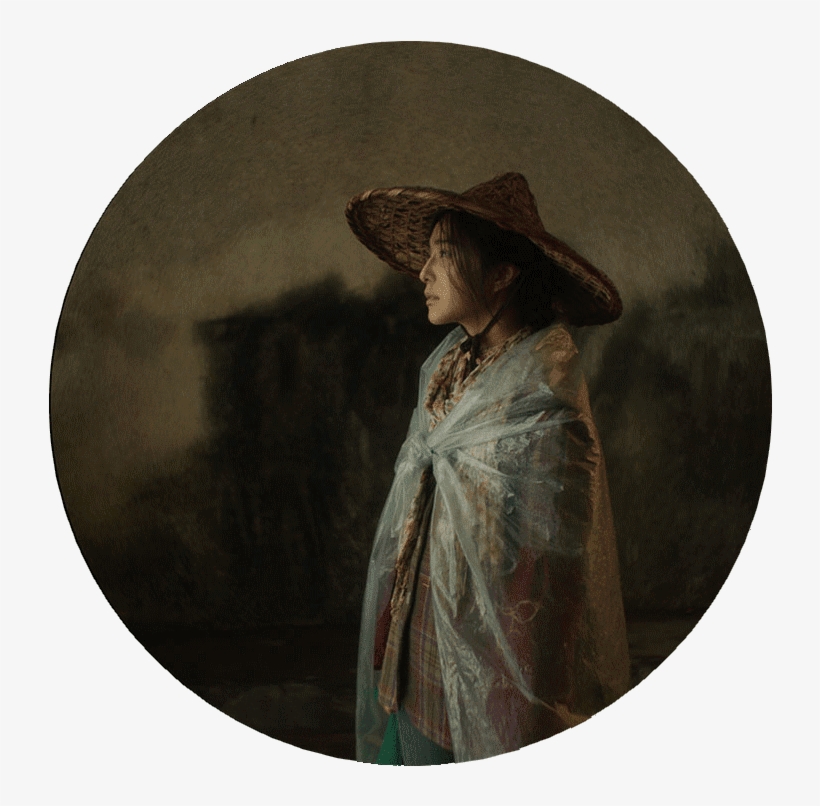 Voici Un Film Bien Étrange Filmé Dans Un Cadre Rond - Still Life, transparent png download