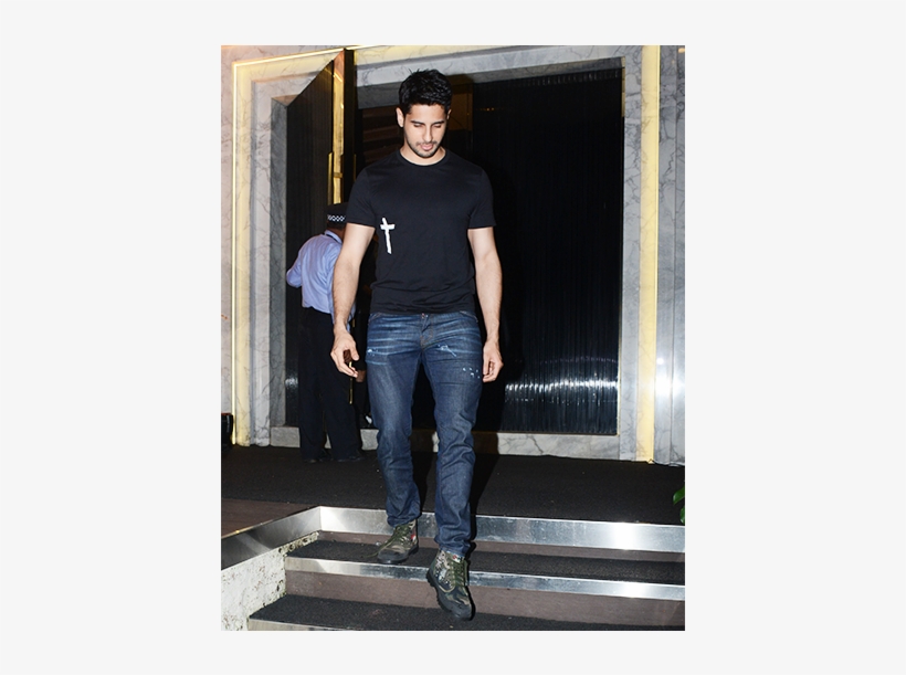 Sidharth Malhotra - Standing, transparent png download