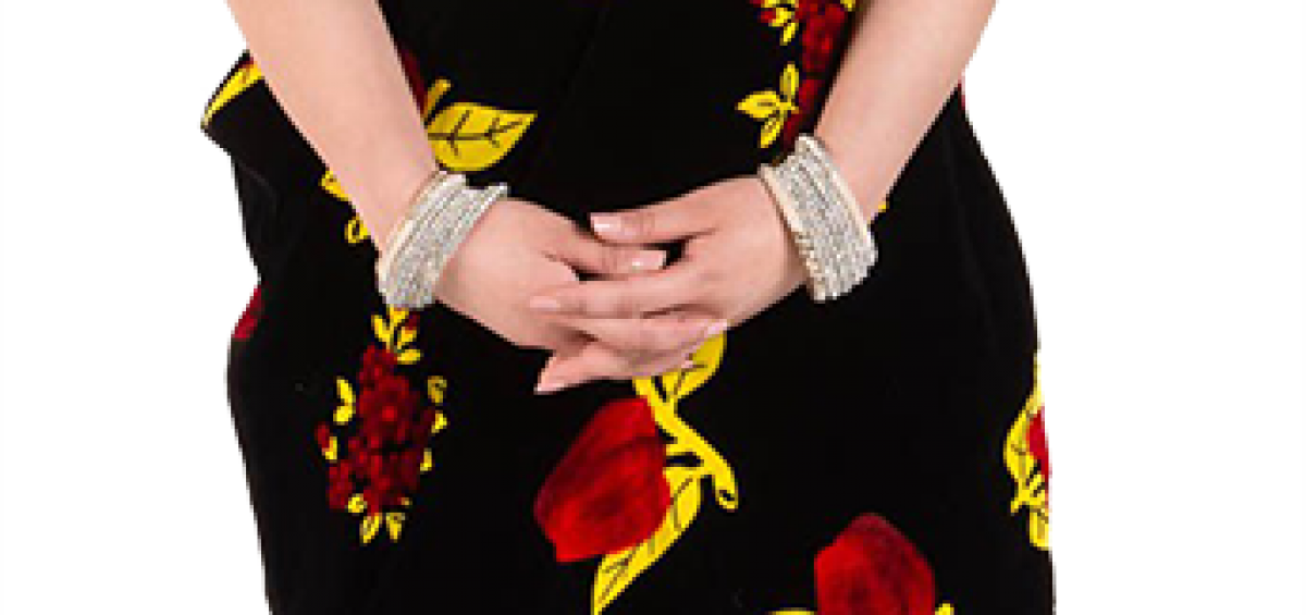 Gurung Women Dress - Traditional Gurung Dress Female (1200x565), Png Download
