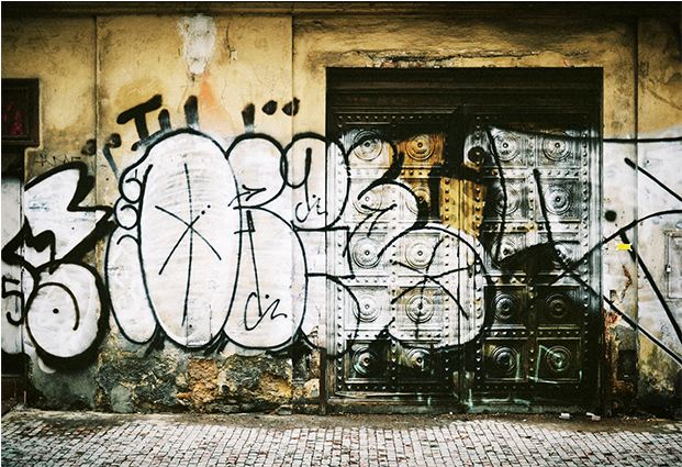 “graffiti Is Beautiful - Graffiti (620x620), Png Download
