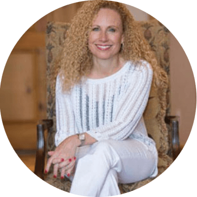 Lauri-headshot - Sitting (400x400), Png Download