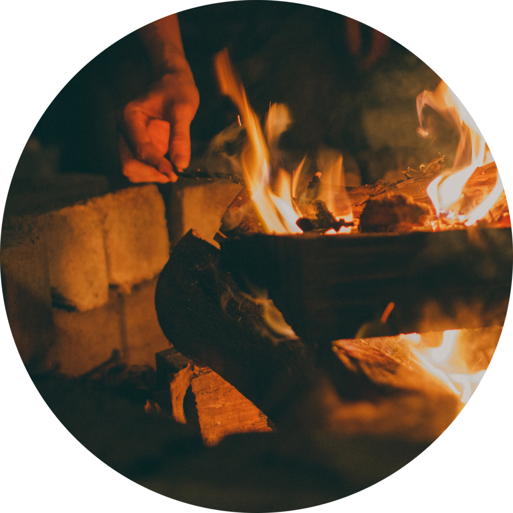 Bonfire - Hiking Fire (1000x1000), Png Download