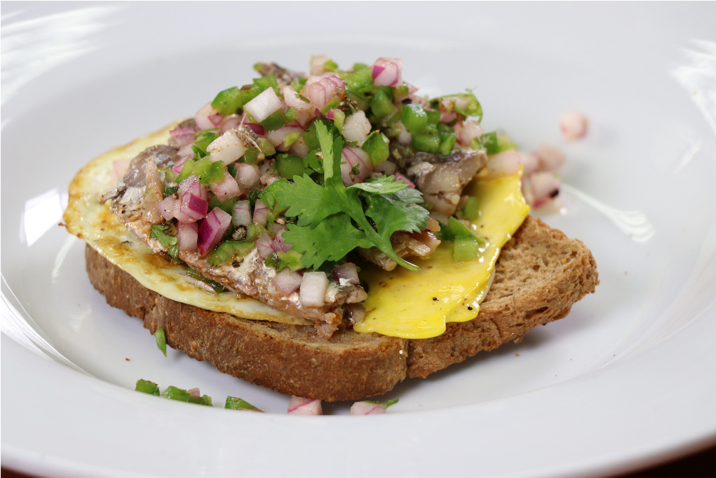 Grace Pick Up Sardines And Eggs On Toast - Egg (1920x790), Png Download
