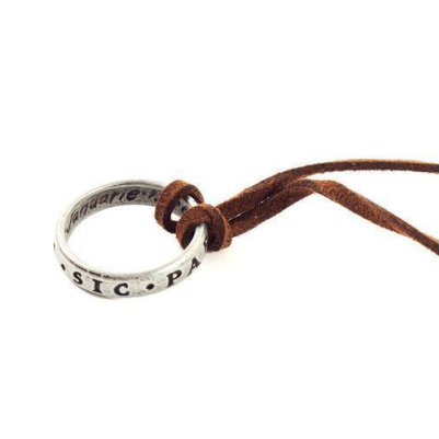 Colgante Anillo De Nathan Drake Uncharted - Anillo De Drake Png (400x564), Png Download