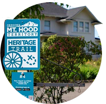 Historic Stevens-crawford House In Oregon City With - Oregon's Mt Hood Territory (400x400), Png Download