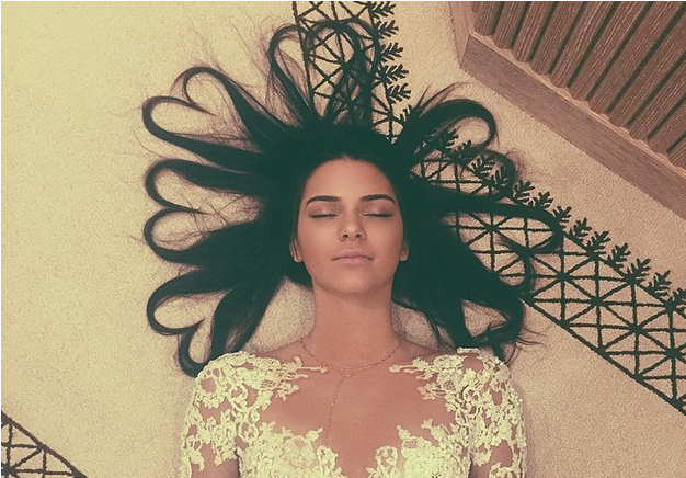 Foto De Kendall Jenner Que Se Llevó El Récord Con Mayor - Kendall Jenner Most Liked Instagram (790x444), Png Download
