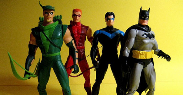 Bats Arrow Nightwing Redarrow 2 - Red Arrow And Green Arrow (604x315), Png Download