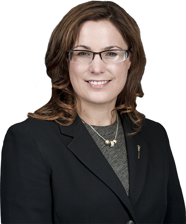 Angela Pitt, Mla - Lily James Young (600x724), Png Download