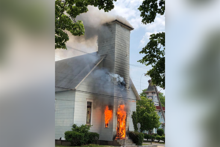 Cape May Fire - Cape May Church Fire (735x490), Png Download