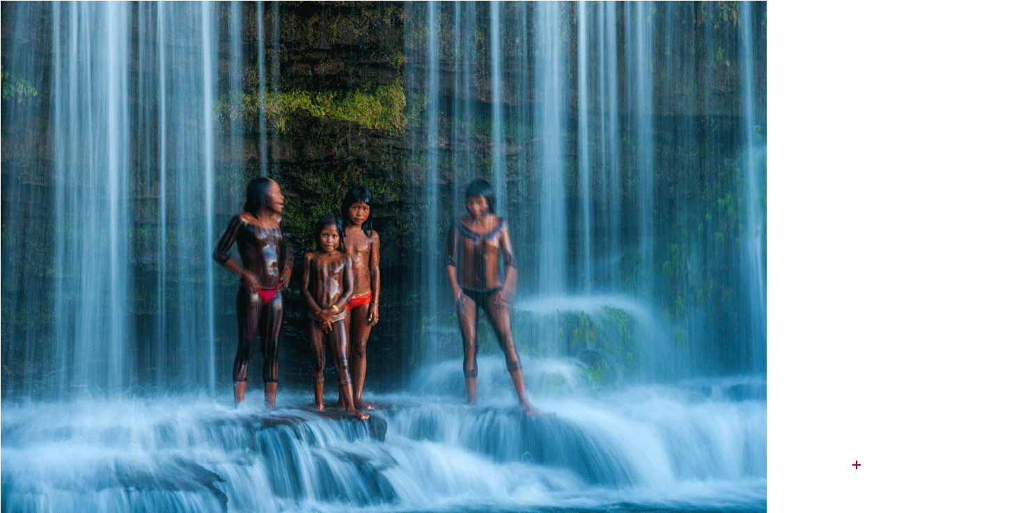 18 M - Indian Bathing In Outdoor (1470x736), Png Download