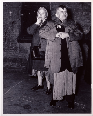 Arthur Weegee Fellig Notable Photographs 1940 49 - Eva Braun En Buenos Aires (642x400), Png Download