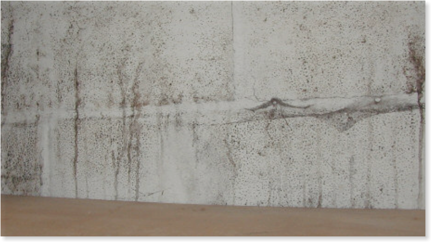 Positive Air Vents And Low Heat Loss Vents Are Two - Condensation On Walls (868x494), Png Download