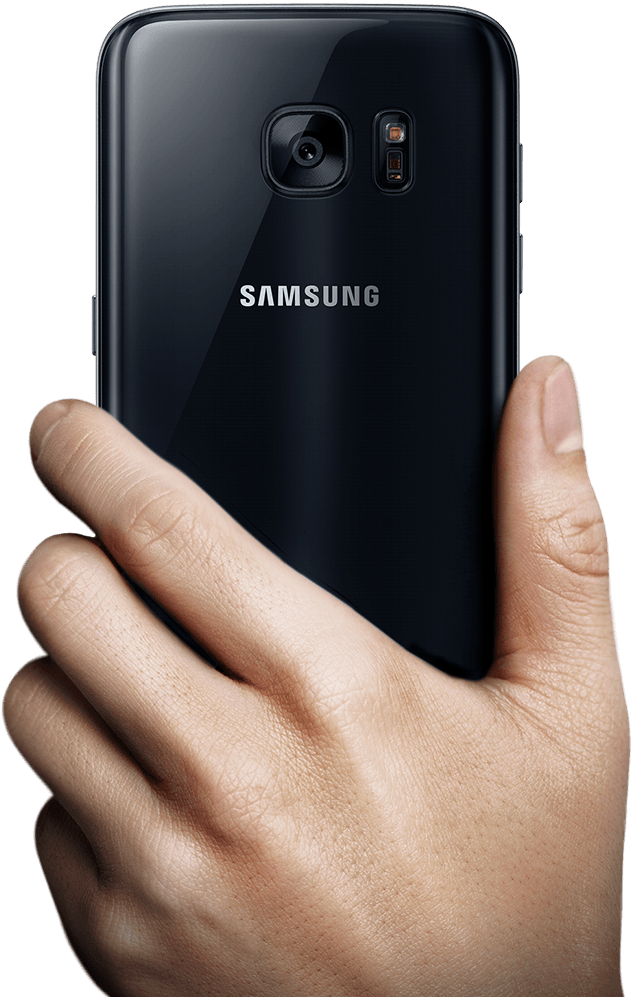 A Man Hand Holding Up Galaxy S7 To Mans' Face - Hand Holding Phone Selfie (632x997), Png Download