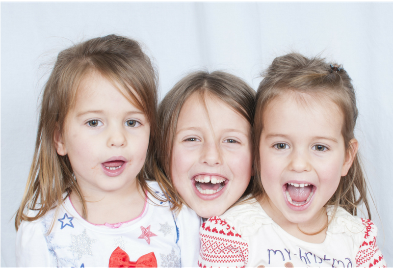Happy Kids - Sankt Auf Seiner Weisen-foto-feiertags-karte Karte (800x800), Png Download
