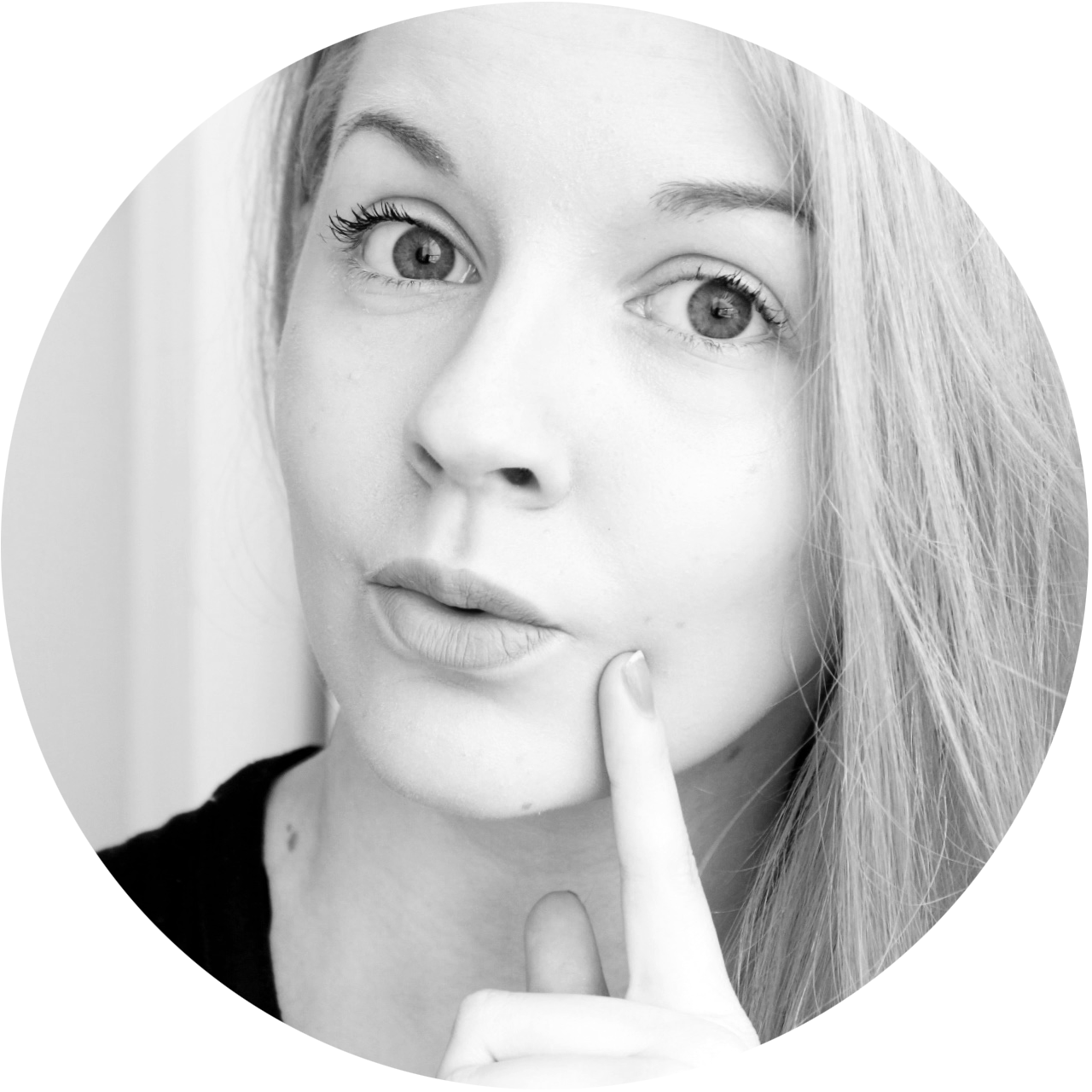 I Blog About Beauty Products, Lifestyle, Audrey Hepburn, - Girl (1280x1280), Png Download