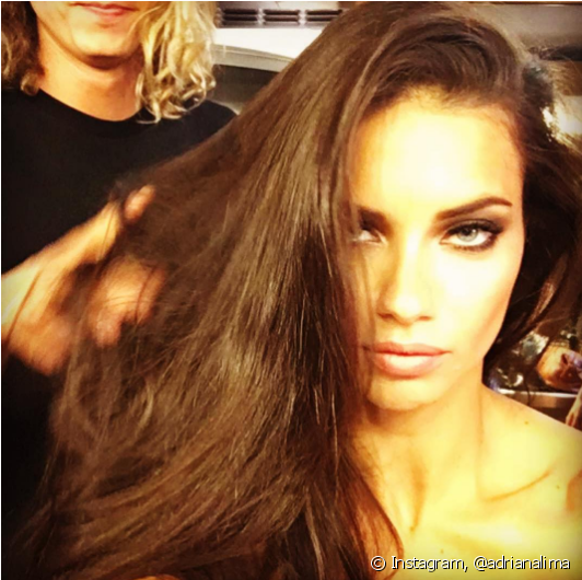 A Modelo Adriana Lima Contou Como Consegue Uma Finalização - Adriana Lima (790x569), Png Download