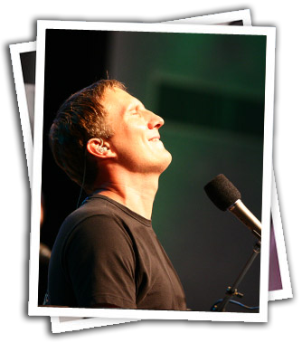 Klaus Kuehn - Singing (334x379), Png Download