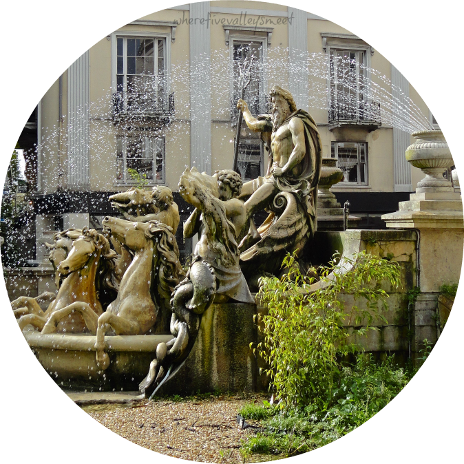 Sculpture Of Neptune, The Ancient Roman God Of Sea - Statue (674x674), Png Download