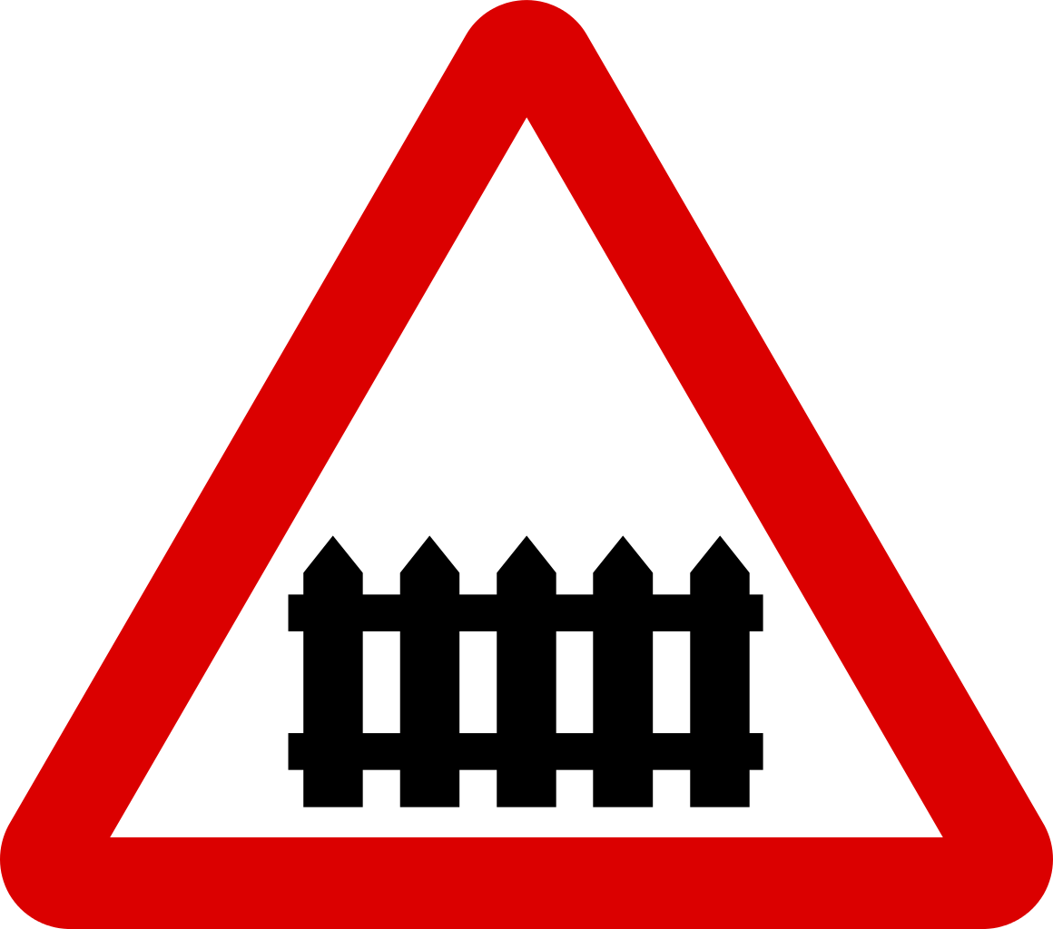 Singapore Road Signs - Road Sign With 10% (871x768), Png Download