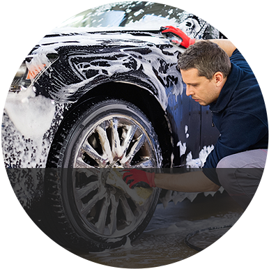 Man Cleaning The Wheel - Terra Hiker Collapsible Water Bucket, Leak-proof Water (392x389), Png Download